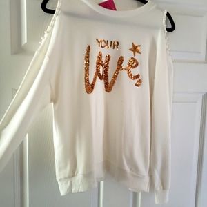 Women's cut out shoulder sweater